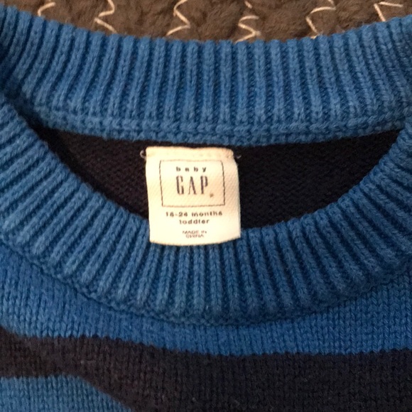 BabyGap Sweater - Picture 2 of 4